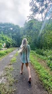 Katie Sigmond feet photo thumbnail