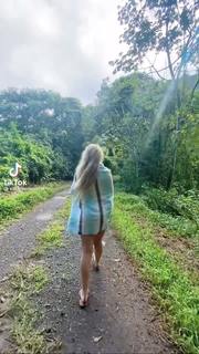 Katie Sigmond feet photo thumbnail