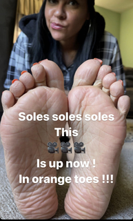 Deedee Rican feet photo thumbnail