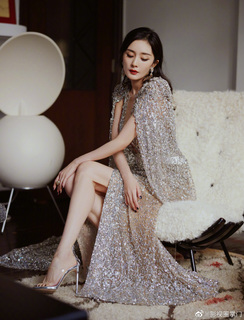Mi Yang feet photo thumbnail