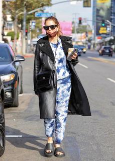 Ashley Benson feet photo thumbnail