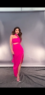 Shilpa Shetty Kundra feet photo thumbnail