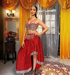 Raai Laxmi feet photo thumbnail
