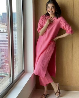 Kajal Aggarwal feet photo thumbnail
