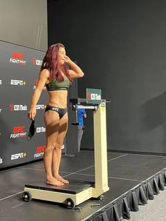 Miesha Tate feet photo thumbnail