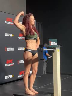 Miesha Tate feet photo thumbnail
