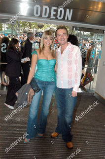 Holly Willoughby feet photo thumbnail