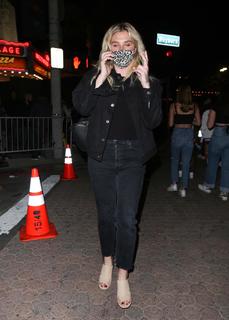 Kesha feet photo thumbnail