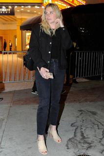 Kesha feet photo thumbnail