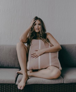 Vanessa Claudio feet photo thumbnail