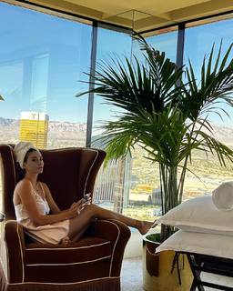 Seyma Subasi feet photo thumbnail