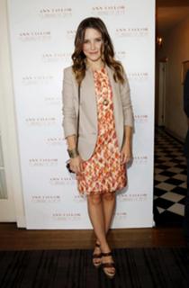 Sophia Bush feet photo thumbnail