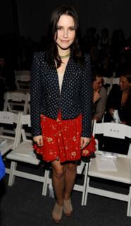 Sophia Bush feet photo thumbnail
