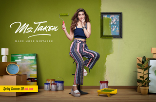 Kriti Sanon feet photo thumbnail