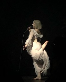 Aurora Aksnes feet photo thumbnail