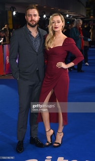 Laura Whitmore feet photo thumbnail