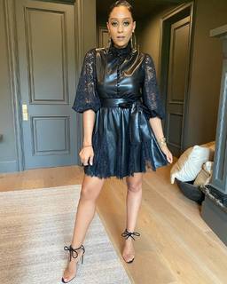 Tia Mowry feet photo thumbnail