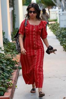 Camila Cabello feet photo thumbnail