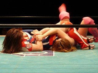 Kanako Urai feet photo thumbnail