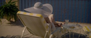 Shailene Woodley feet photo thumbnail