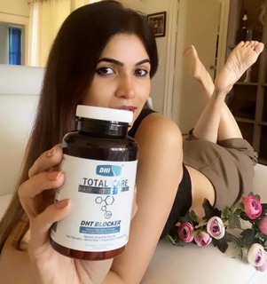 Poonam Yadav feet photo thumbnail
