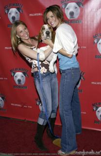 Mandy Moore feet photo thumbnail