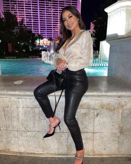 Arianny Celeste feet photo thumbnail