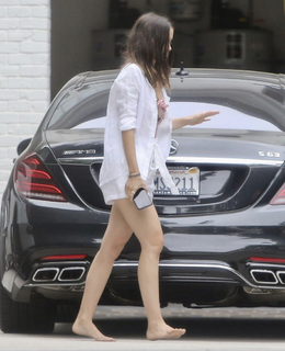 Ana de Armas feet photo thumbnail