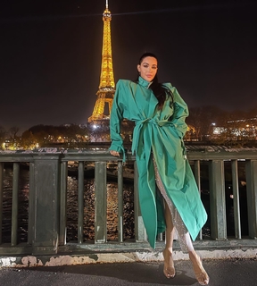 Nabilla Benattia feet photo thumbnail