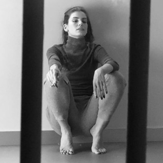 Camila Queiroz feet photo thumbnail