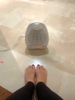 Daniela Katzenberger feet photo thumbnail