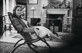 Emily Blunt feet photo thumbnail