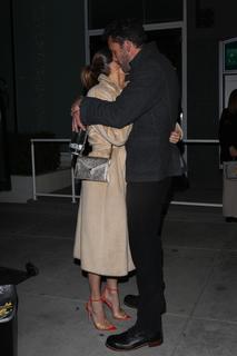 Jennifer Lopez feet photo thumbnail