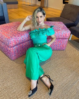 Carmen Villalobos feet photo thumbnail