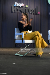 Carmen Villalobos feet photo thumbnail