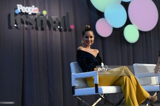 Carmen Villalobos feet photo thumbnail