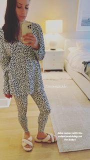 Lea Michele feet photo thumbnail