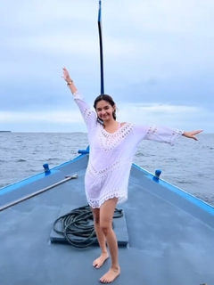 Anushka Sen feet photo thumbnail