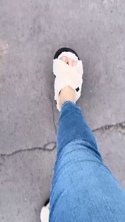 Jenna Ezarik feet photo thumbnail