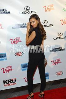 Irina Shayk feet photo thumbnail