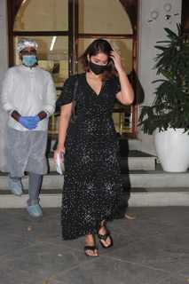 Ileana D'Cruz feet photo thumbnail