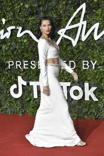 Adriana Lima feet photo thumbnail