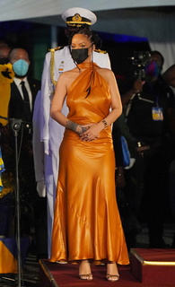 Rihanna feet photo thumbnail