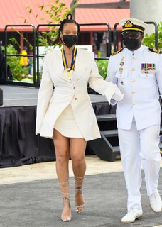 Rihanna feet photo thumbnail