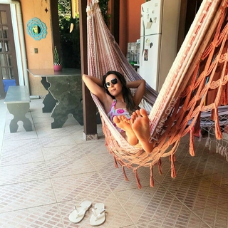 Alaine Crissiê feet photo thumbnail