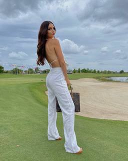 Zaira Nara feet photo thumbnail