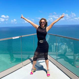 Jennifer Nicole Lee feet photo thumbnail