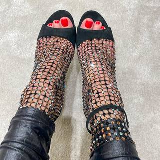 Jennifer Nicole Lee feet photo thumbnail