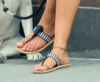 Irina Shayk feet photo thumbnail