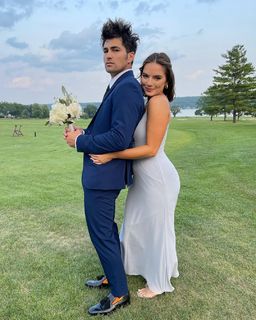 Natalie Noel Mariduena feet photo thumbnail